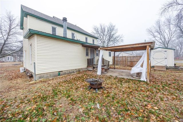 425 E 5th Street, Cherryvale, KS 67335