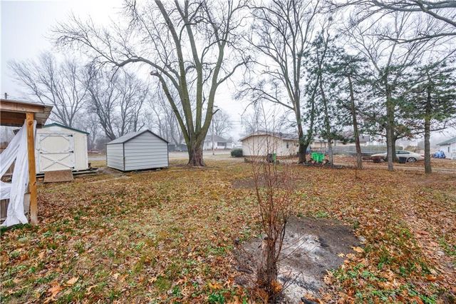 425 E 5th Street, Cherryvale, KS 67335