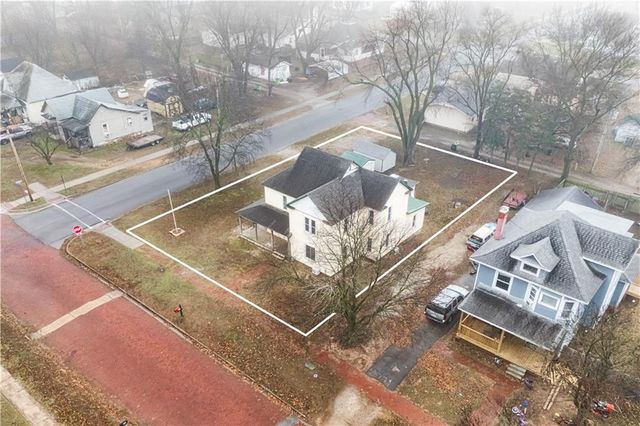 425 E 5th Street, Cherryvale, KS 67335