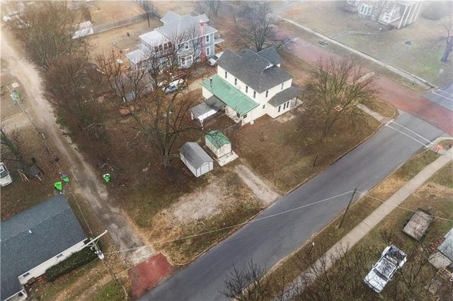 425 E 5th Street, Cherryvale, KS 67335