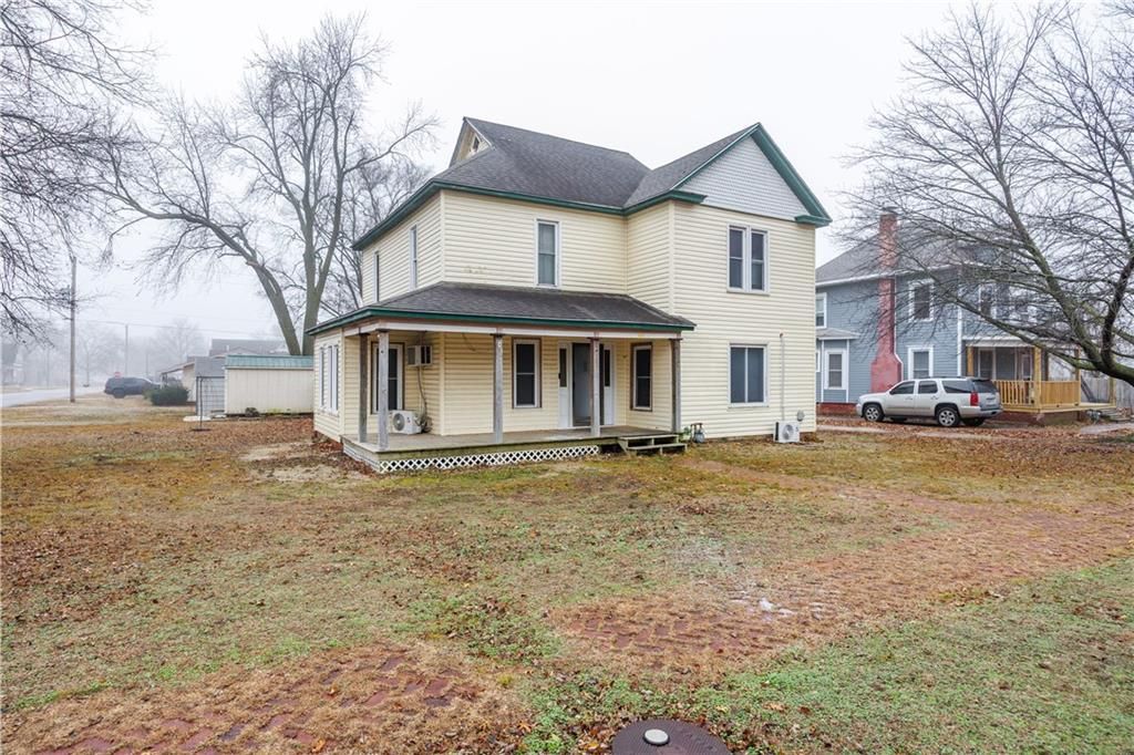 425 E 5th Street, Cherryvale, KS 67335