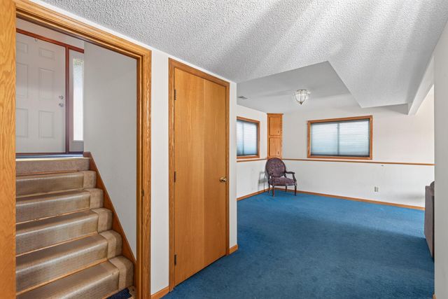 606 8th Street NW, Buffalo, MN 55313