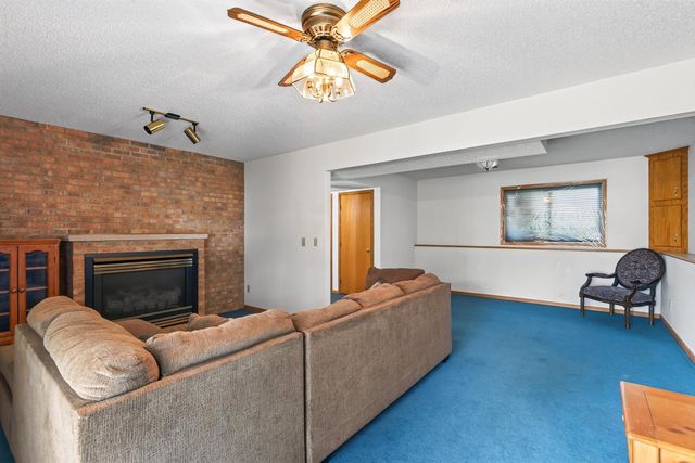 606 8th Street NW, Buffalo, MN 55313