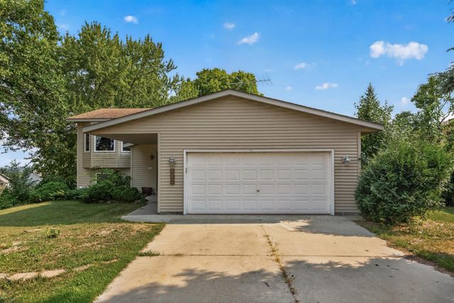 606 8th Street NW, Buffalo, MN 55313