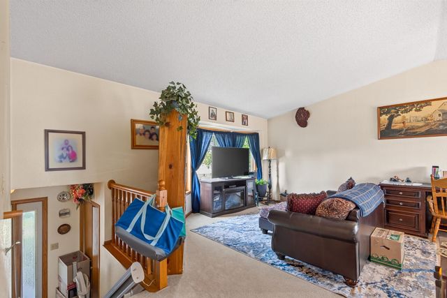 606 8th Street NW, Buffalo, MN 55313