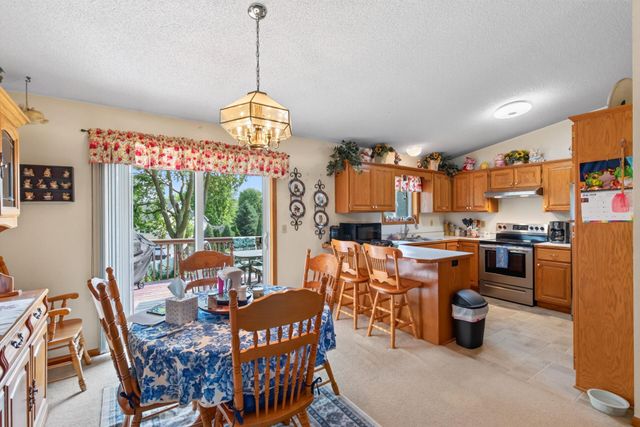 606 8th Street NW, Buffalo, MN 55313