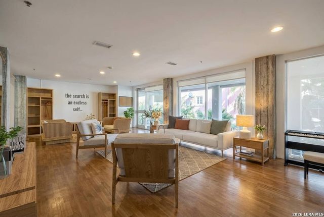 1115 S Alamo St Unit 2213, San Antonio, TX 78210