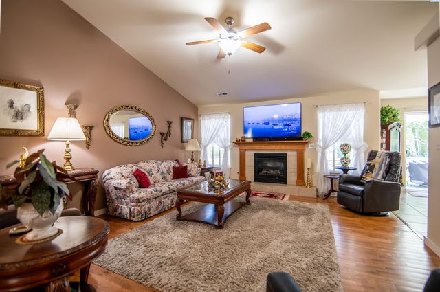 5718 W 15th Ave, Kennewick, WA 99338