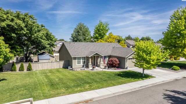 5718 W 15th Ave, Kennewick, WA 99338