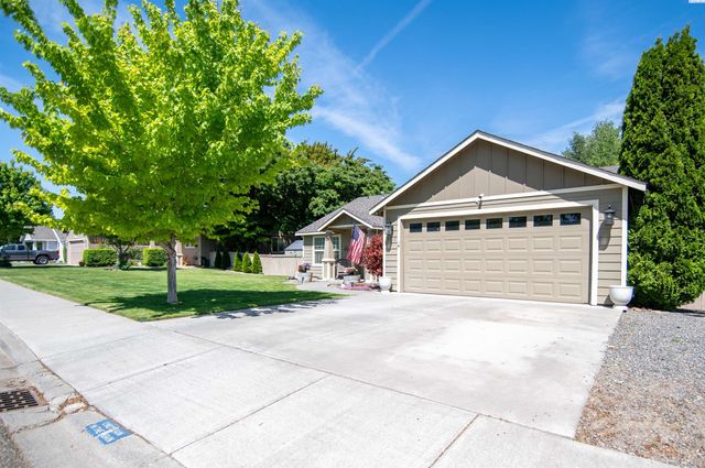 5718 W 15th Ave, Kennewick, WA 99338