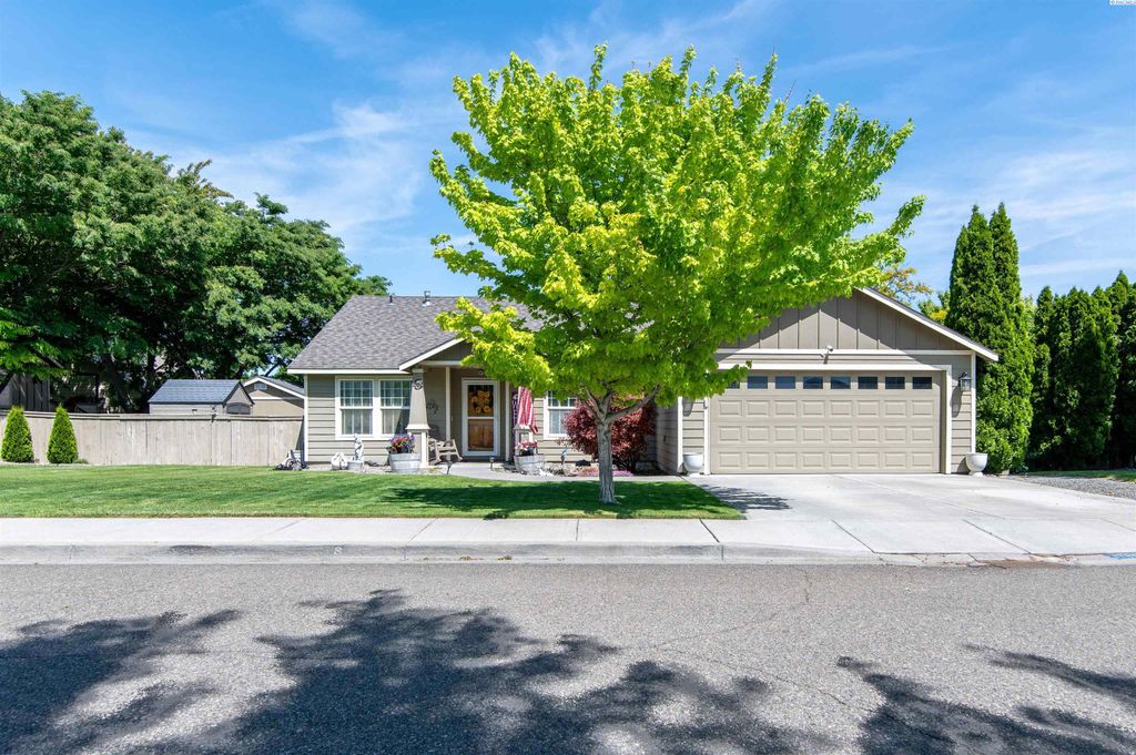 5718 W 15th Ave, Kennewick, WA 99338