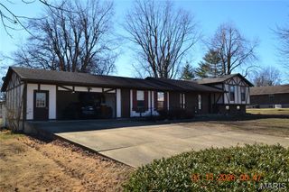 104 Hawthorne Drive, Farmington, MO 63640