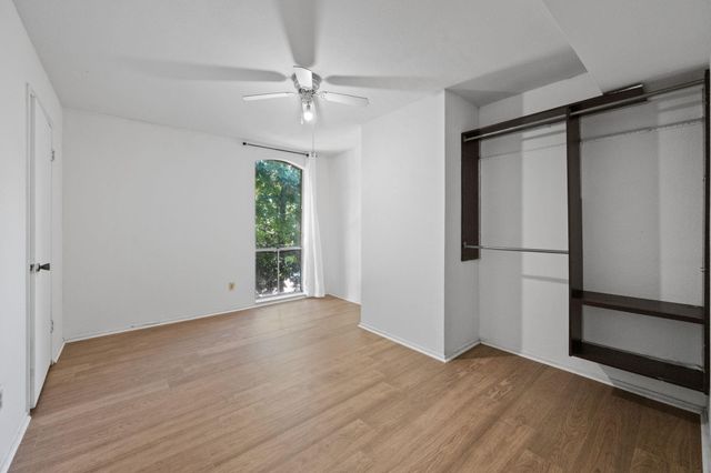4649 Wild Indigo Street 337, Houston, TX 77027