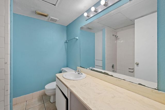 4649 Wild Indigo Street 337, Houston, TX 77027
