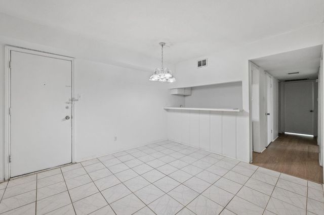 4649 Wild Indigo Street 337, Houston, TX 77027