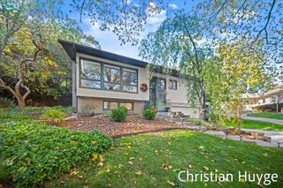 1611 Ridgeview Street, Grand Rapids, MI 49506