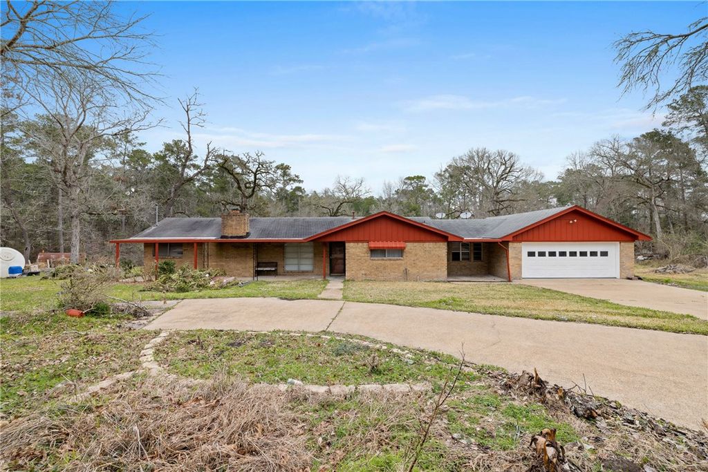 29 Dogwood Rd, Huntsville, TX 77320
