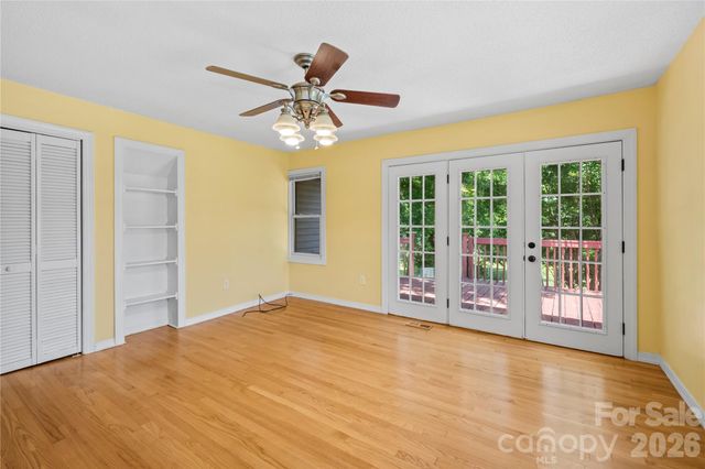 142 Substation Road, Canton, NC 28716