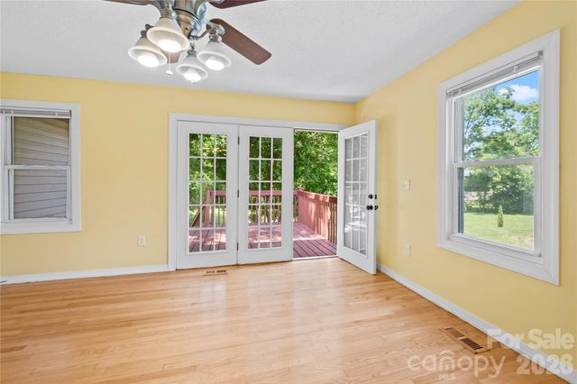 142 Substation Road, Canton, NC 28716