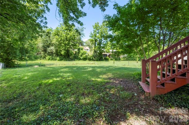 142 Substation Road, Canton, NC 28716