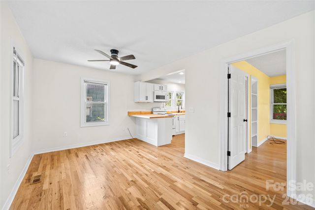 142 Substation Road, Canton, NC 28716