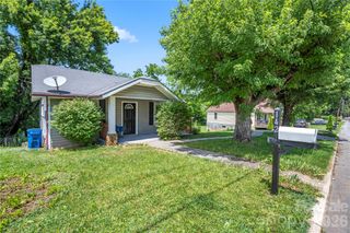142 Substation Road, Canton, NC 28716