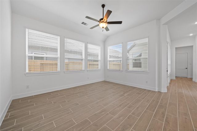 11914 North Pavillion Drive, Mont Belvieu, TX 77523