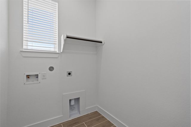 11914 North Pavillion Drive, Mont Belvieu, TX 77523