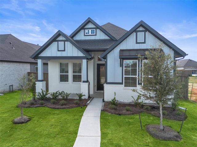 11914 North Pavillion Drive, Mont Belvieu, TX 77523