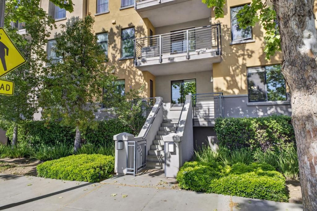 Image 2 of property listing at 800 N 8th Street 103, San Jose, CA 95112