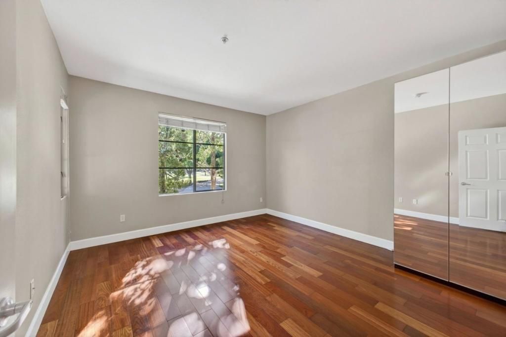 Image 21 of property listing at 800 N 8th Street 103, San Jose, CA 95112