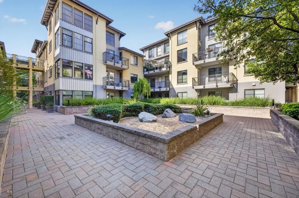 Image 30 of property listing at 800 N 8th Street 103, San Jose, CA 95112