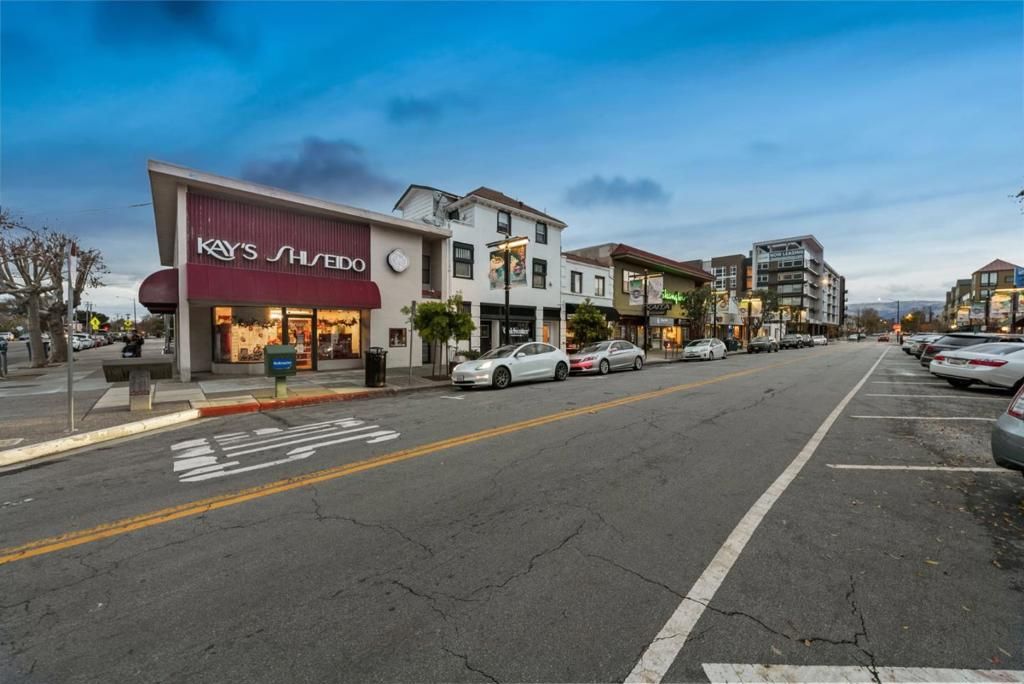 Image 34 of property listing at 800 N 8th Street 103, San Jose, CA 95112