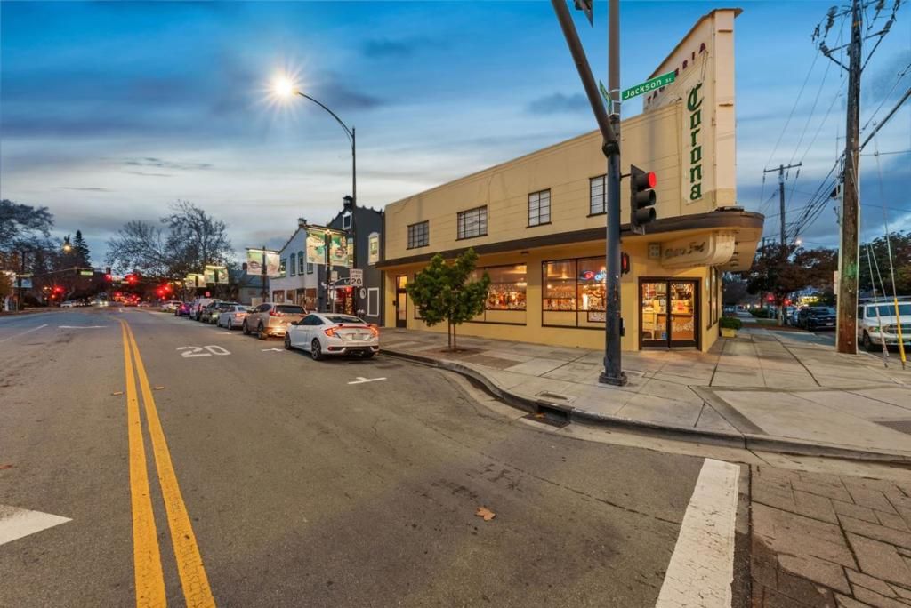 Image 43 of property listing at 800 N 8th Street 103, San Jose, CA 95112