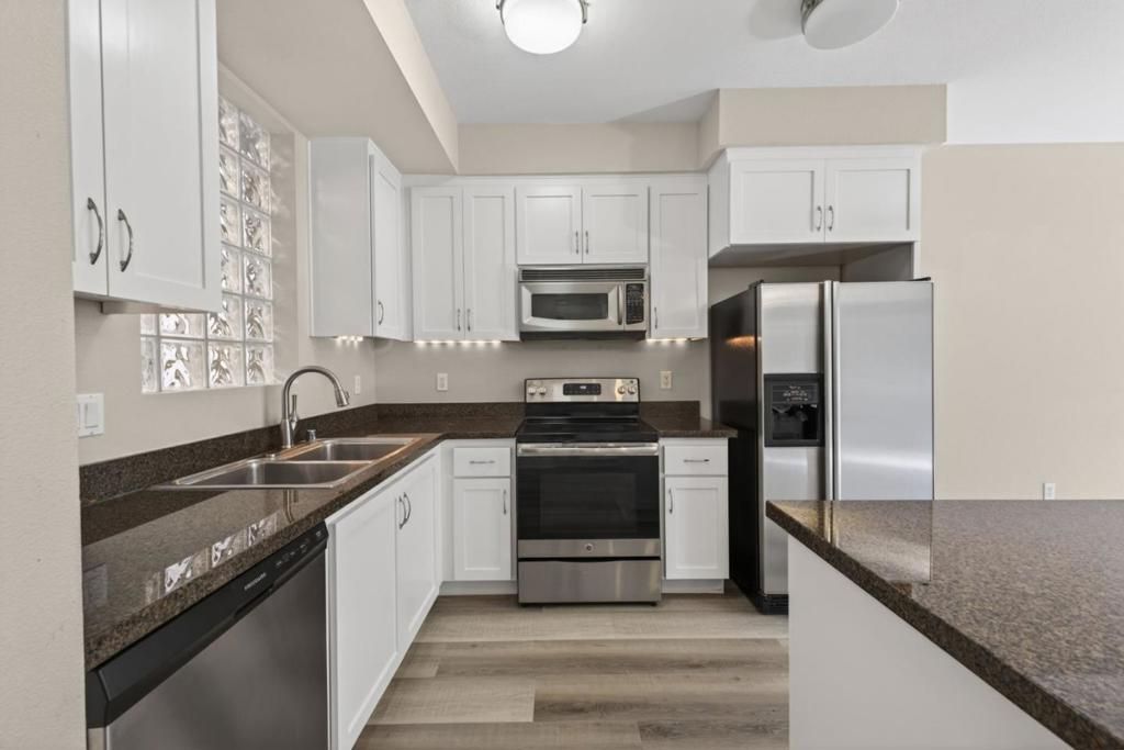 Image 8 of property listing at 800 N 8th Street 103, San Jose, CA 95112