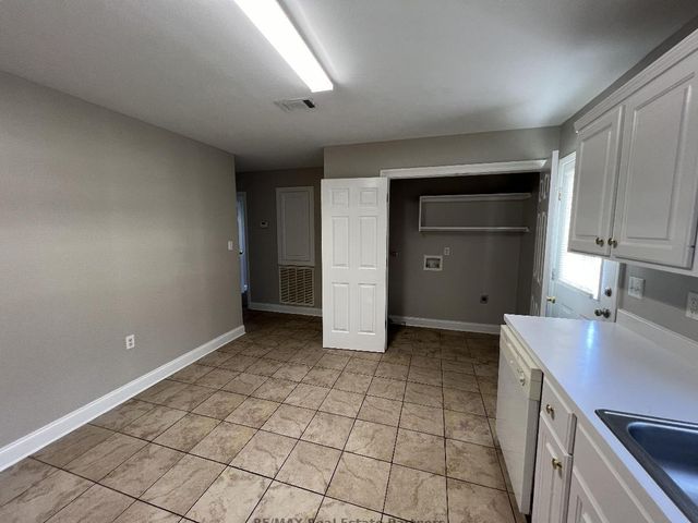 189 N Wind Ridge, Purvis, MS 39475