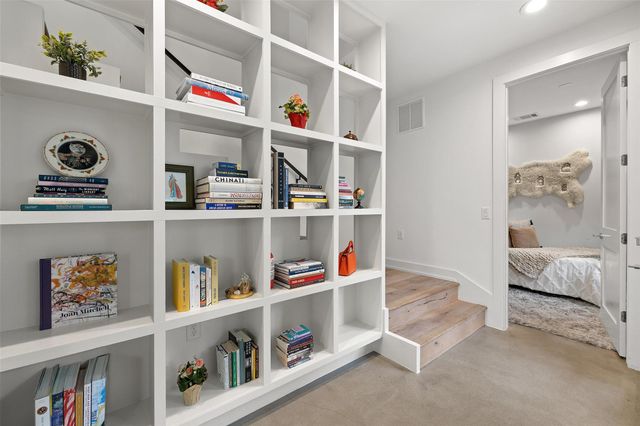 1503 Richcreek RD A, Austin, TX 78757