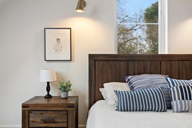 1503 Richcreek RD A, Austin, TX 78757