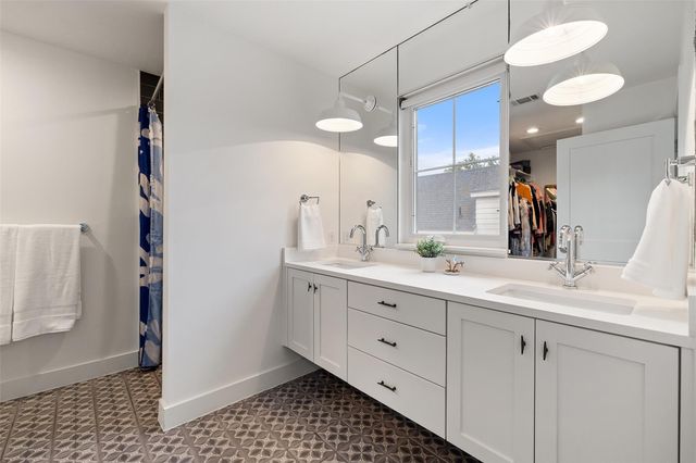 1503 Richcreek RD A, Austin, TX 78757