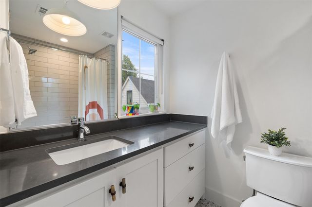 1503 Richcreek RD A, Austin, TX 78757