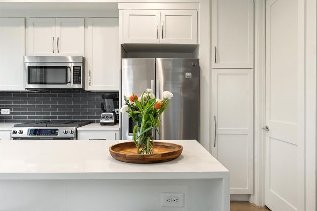 1503 Richcreek RD A, Austin, TX 78757