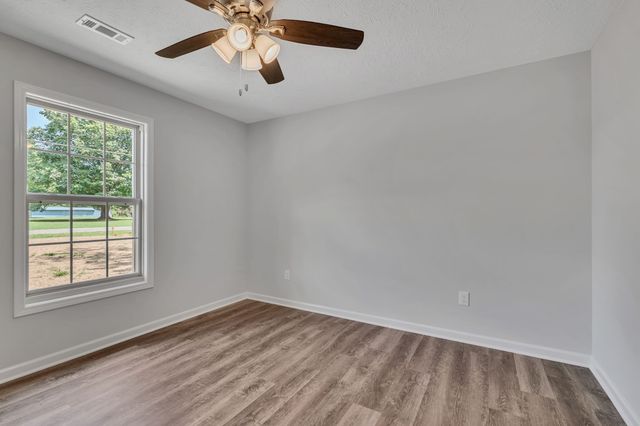 5 Paynes Church Rd, Winchester, TN 37398