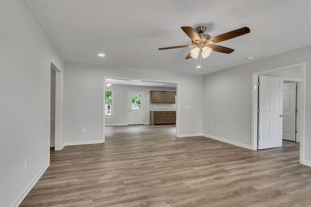 5 Paynes Church Rd, Winchester, TN 37398