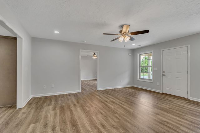 5 Paynes Church Rd, Winchester, TN 37398