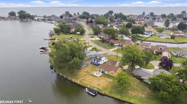 38127 Huron Pointe Drive Drive, Harrison Twp, MI 48045