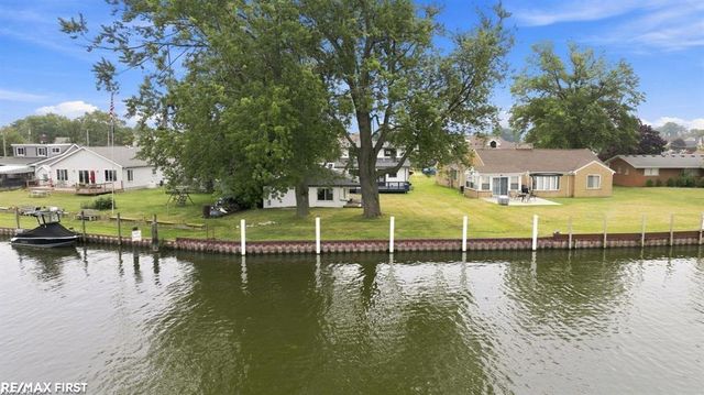 38127 Huron Pointe Drive Drive, Harrison Twp, MI 48045