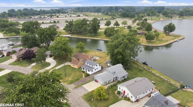 38127 Huron Pointe Drive Drive, Harrison Twp, MI 48045