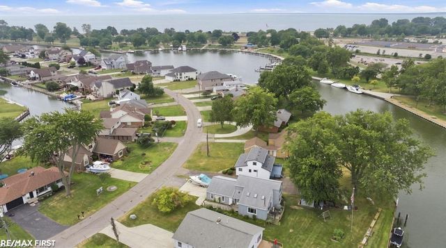 38127 Huron Pointe Drive Drive, Harrison Twp, MI 48045