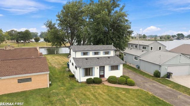 38127 Huron Pointe Drive Drive, Harrison Twp, MI 48045