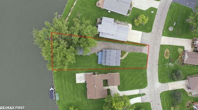 38127 Huron Pointe Drive Drive, Harrison Twp, MI 48045